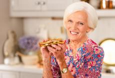 Mary Berry Cook and Share: Crowd Pleasers: TVSS: Iconic