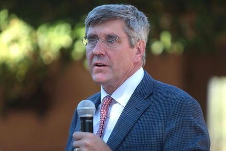 News Wrap: Stephen Moore withdraws as potential Fed nominee: asset-mezzanine-16x9