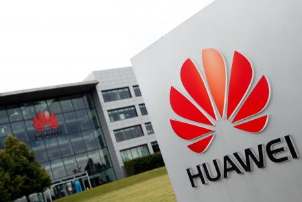 News Wrap: UK bans Huawei from 5G mobile network: asset-mezzanine-16x9