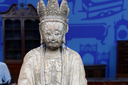 Appraisal: Early Ming Chinese Wood Figure of Guanyin: asset-mezzanine-16x9